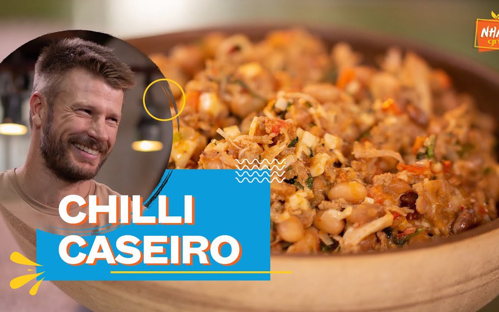 Chilli com sobras de carne moída, frango e feijão