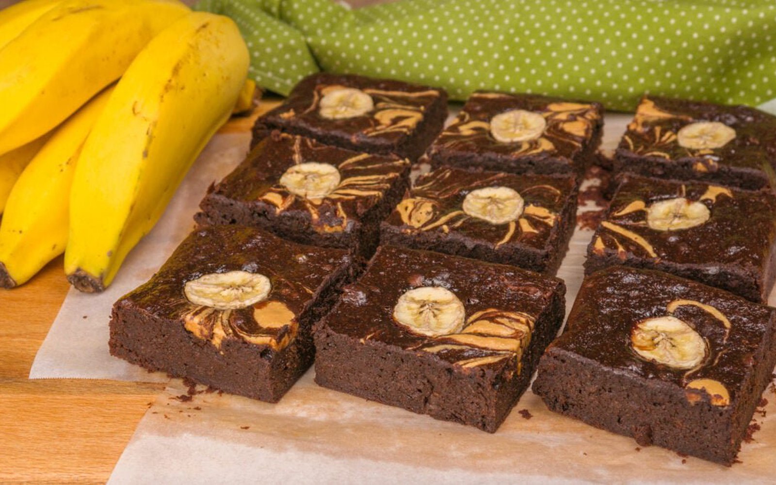 Brownie de Banana com Pasta de Amendoim