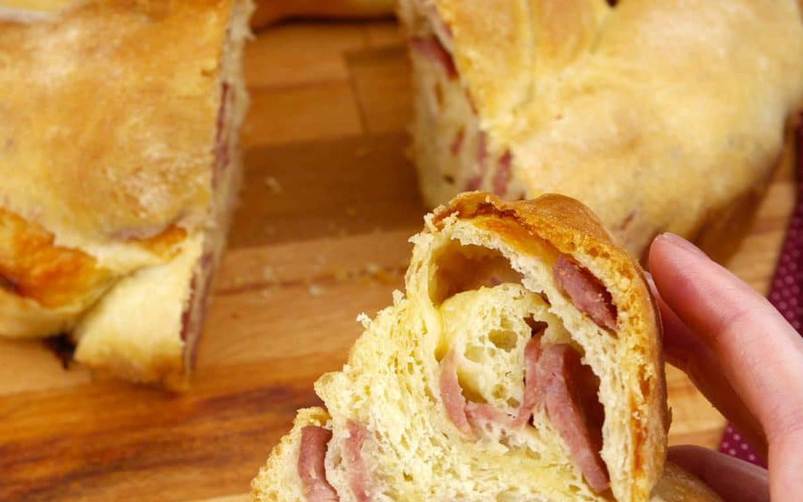 Pão de Calabresa com Queijo