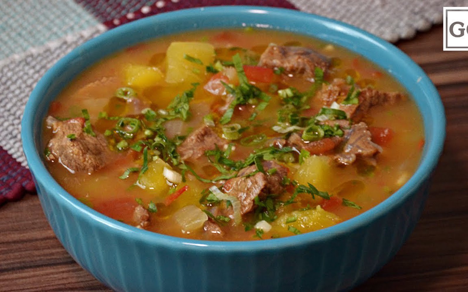 Sopa Cremosa de Mandioca com Músculo