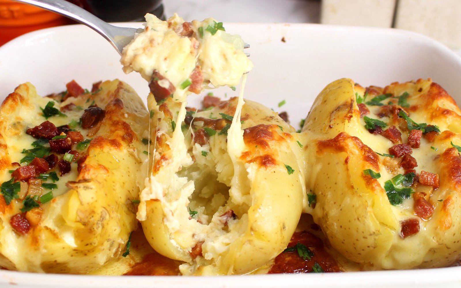 Batata Recheada com Queijo e Bacon