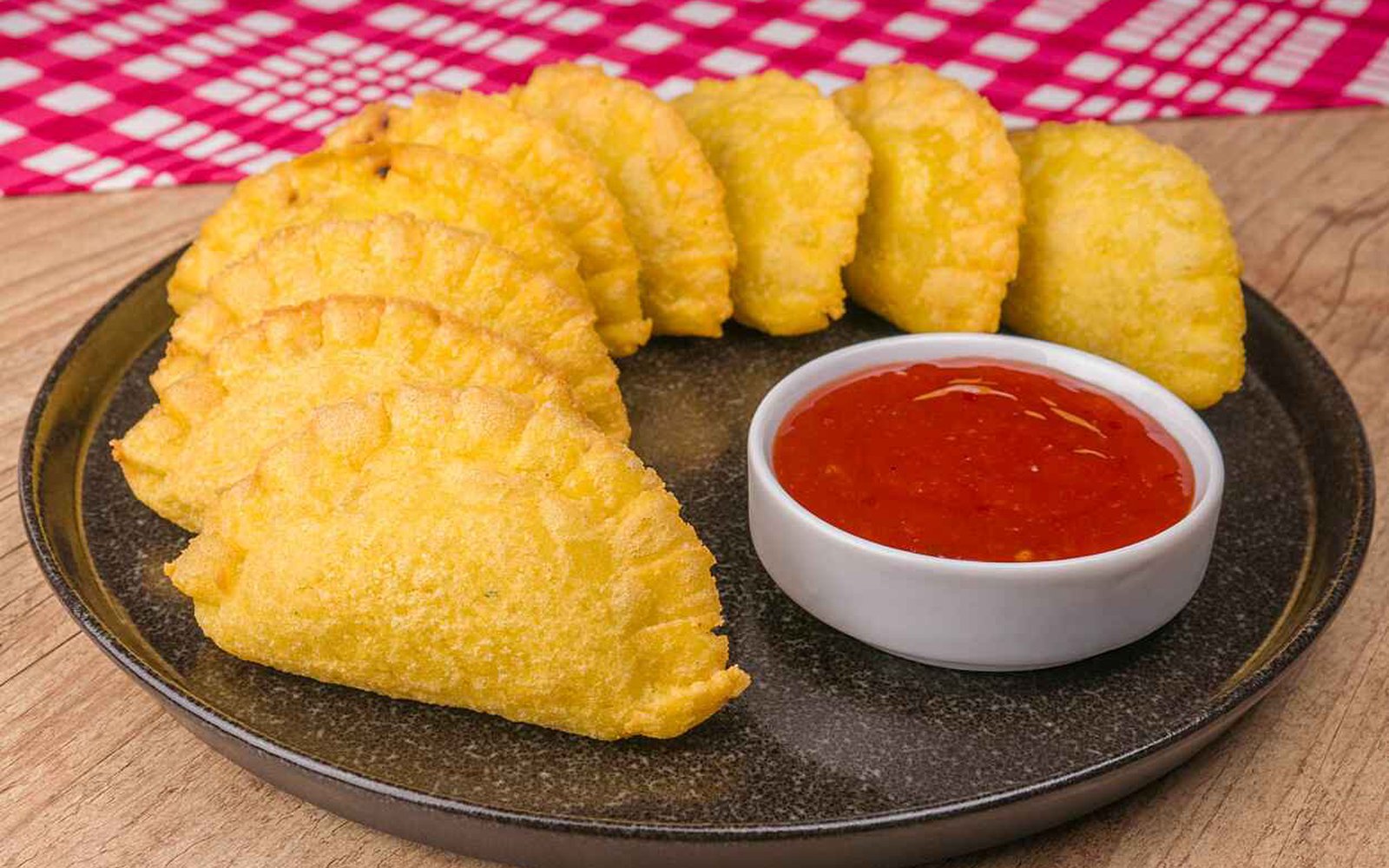 Pastel de Fubá o Famoso Pastel de Angu Fácil