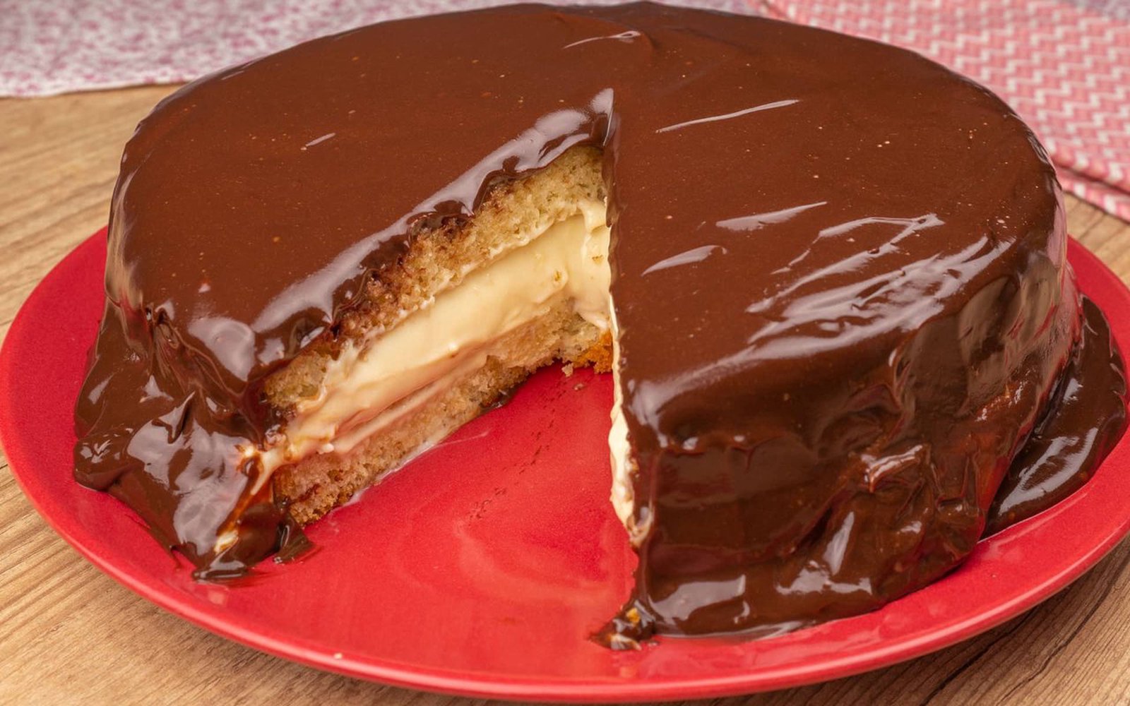 Bolo de Creme com Ganache