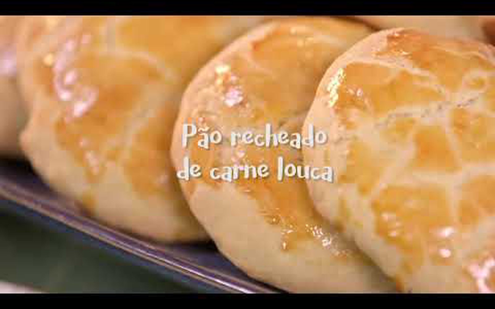 Pão recheado com carne louca