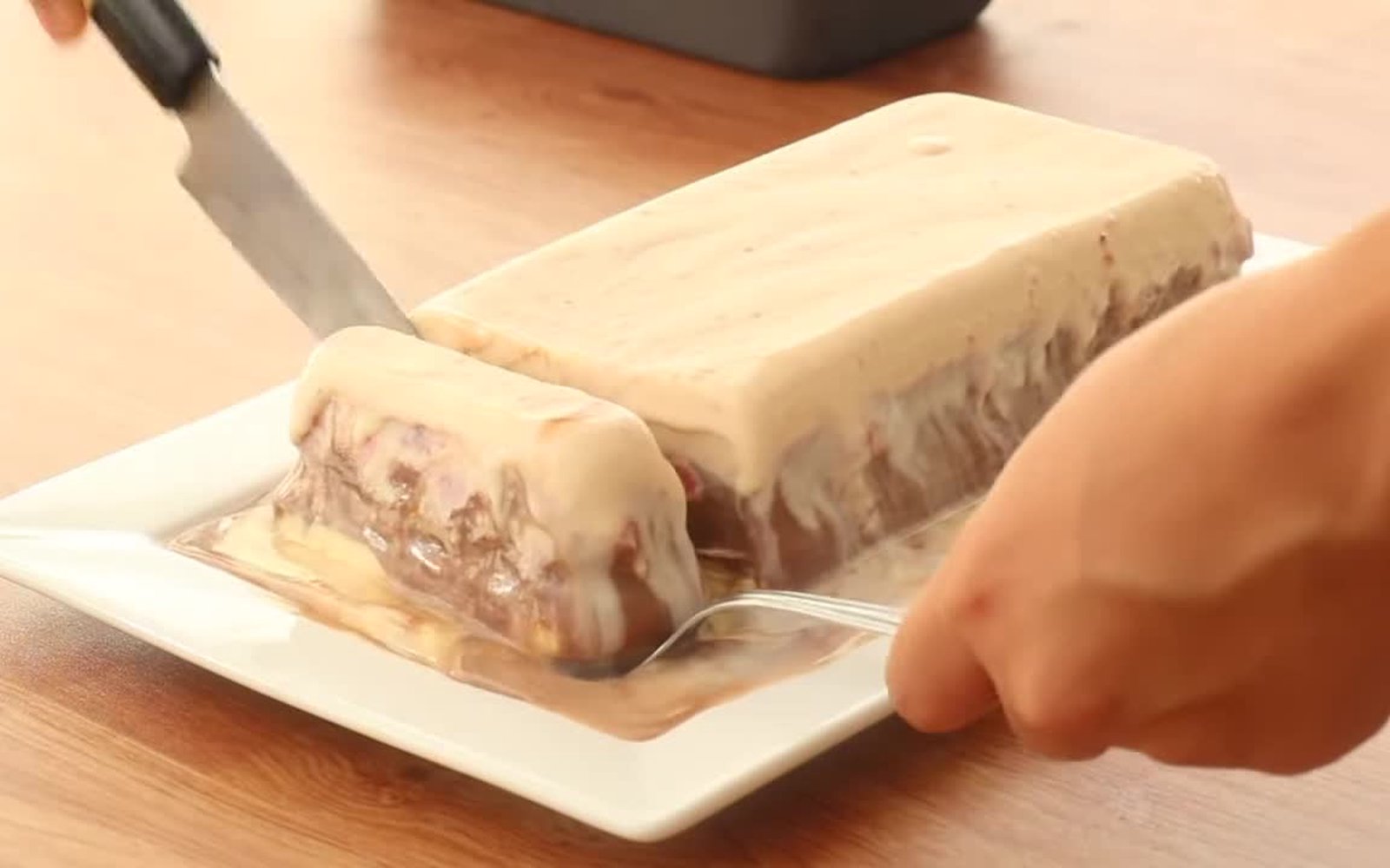 Receita de Sorvete Napolitano Especial - Morango, Nutella e Leite Ninho
