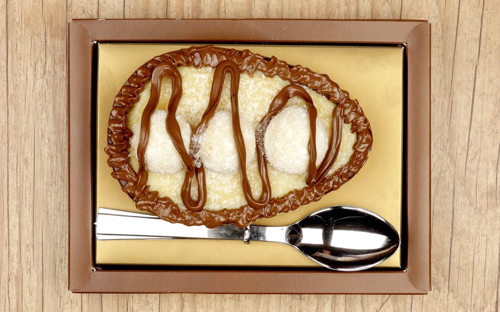 Ovo de Leite Ninho com Nutella de Colher