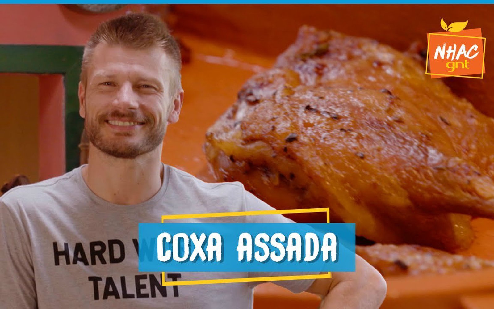 Coxas de pato assadas com salada de beterraba e queijo de cabra