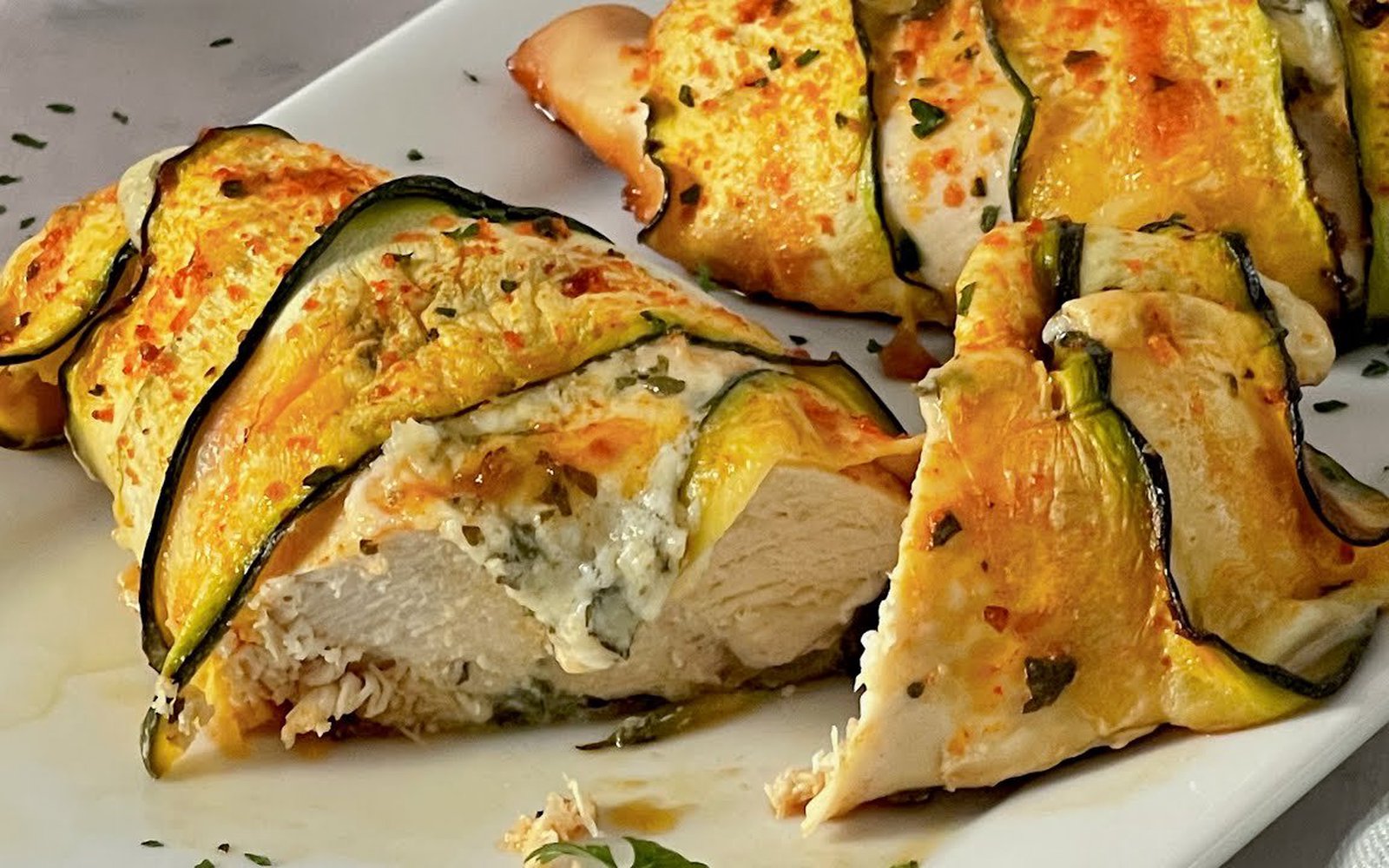 Peito de Frango Recheado Fit com Abobrinha