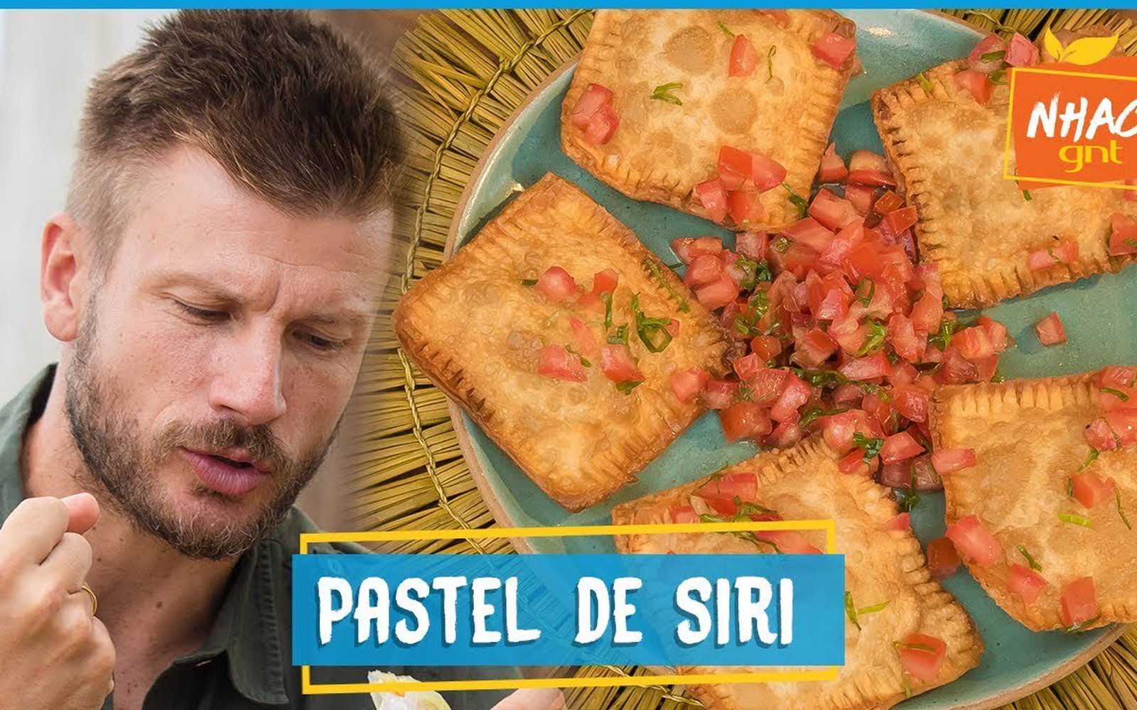 Pastel de siri com molho vinagrete de tomate