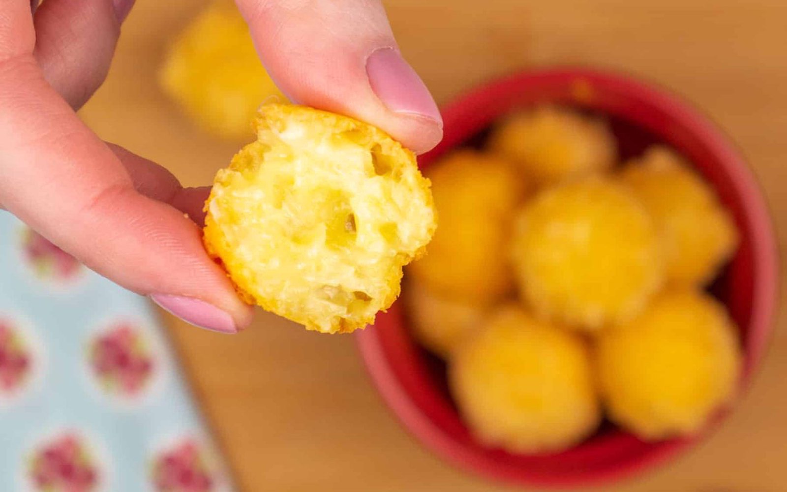 Bolinha de Queijo de 3 ingredientes
