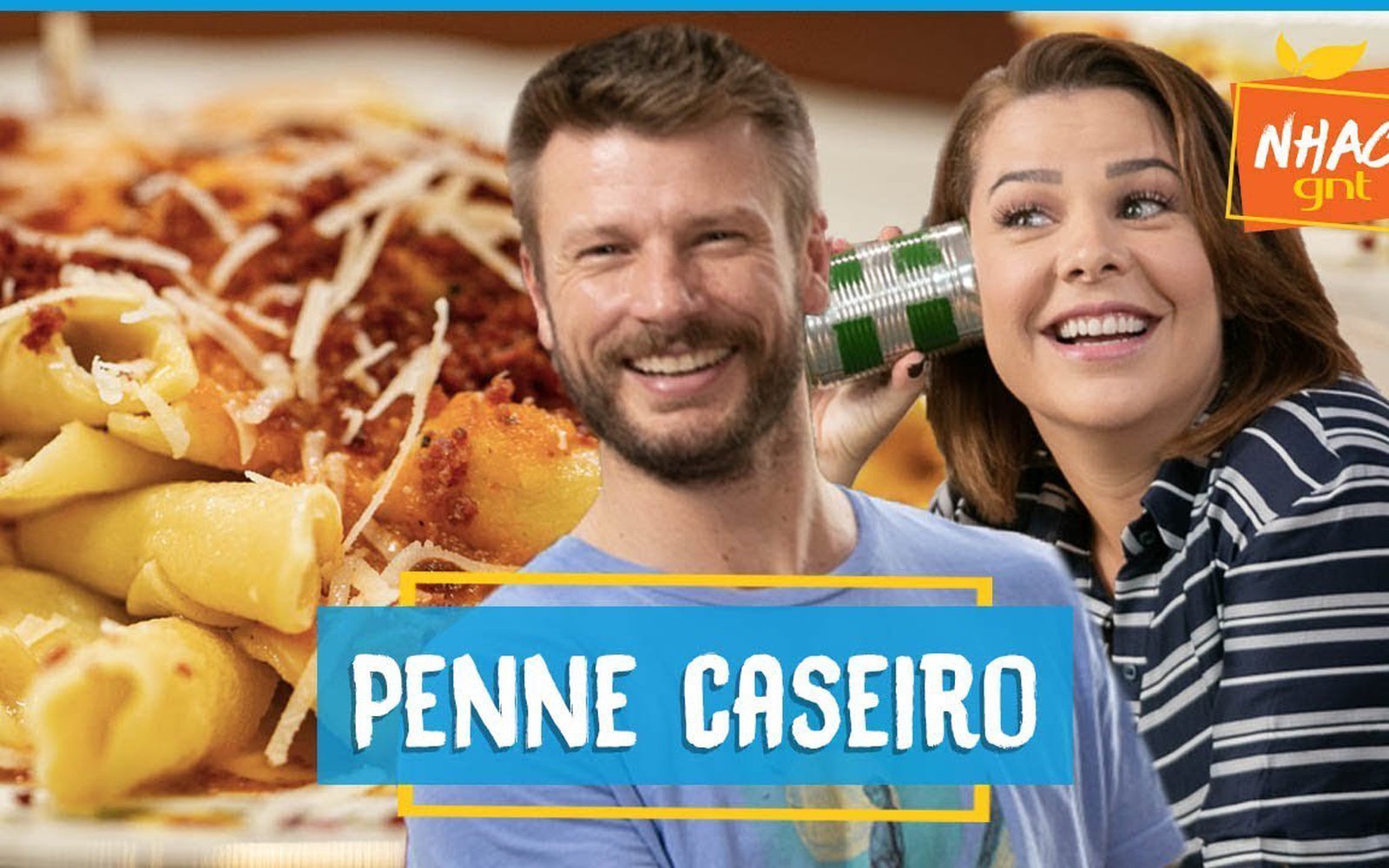 Penne com calabresa e molho de tomate caseiro
