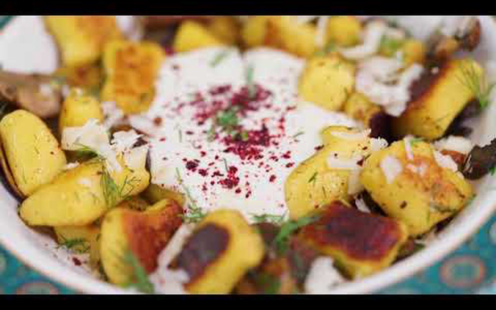 Nhoque de Batata Perfeito com Molho de Tahine e Cogumelos
