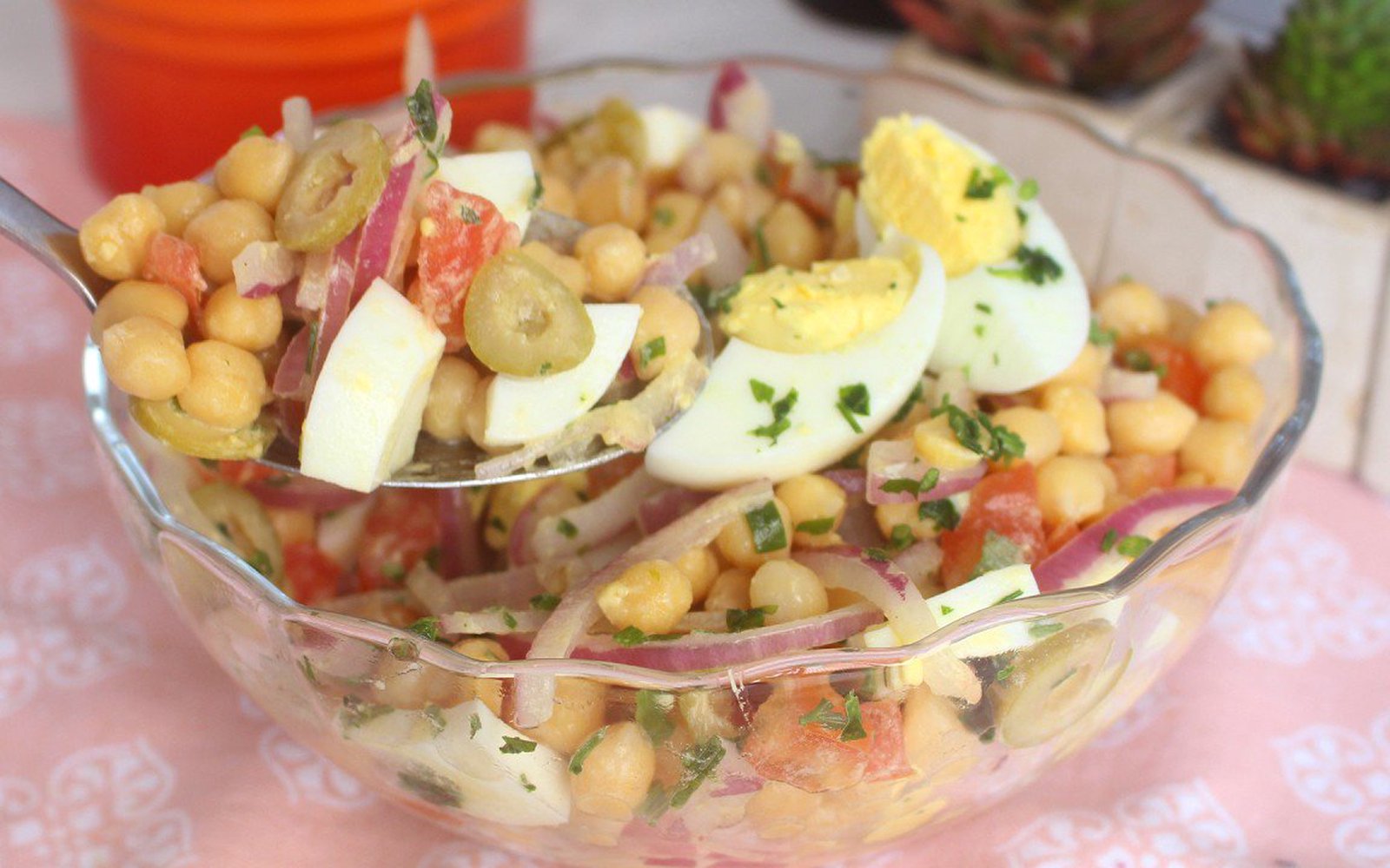Salada de Grão de Bico Completa