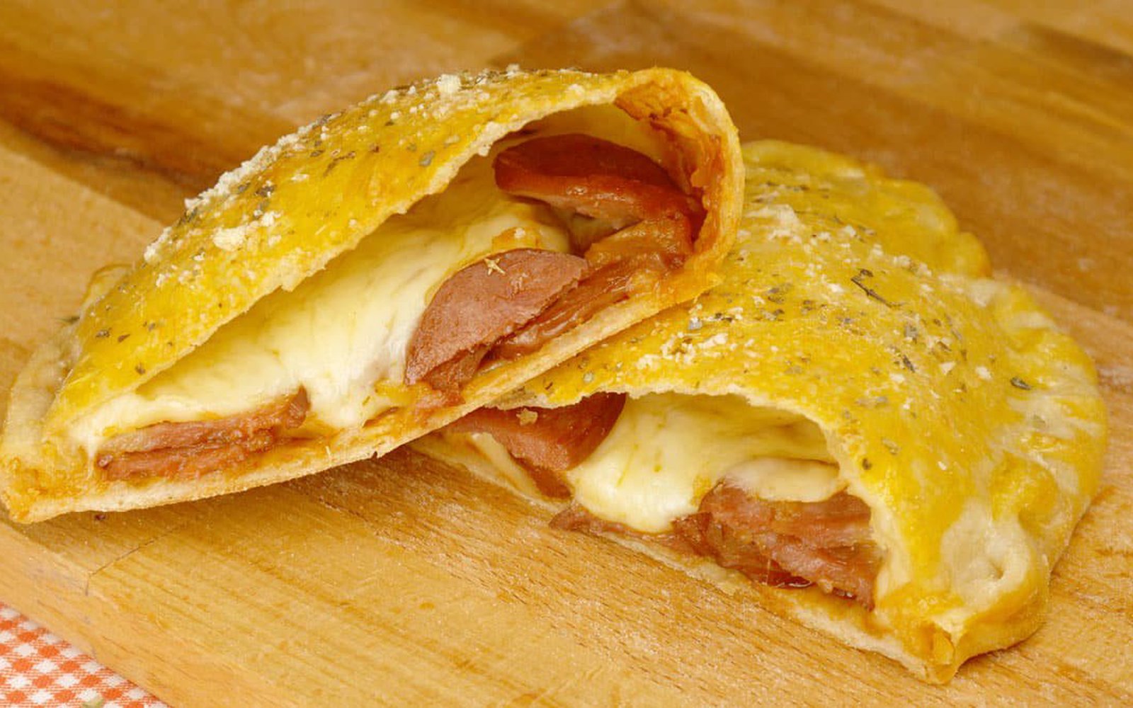 Calzone de Calabresa