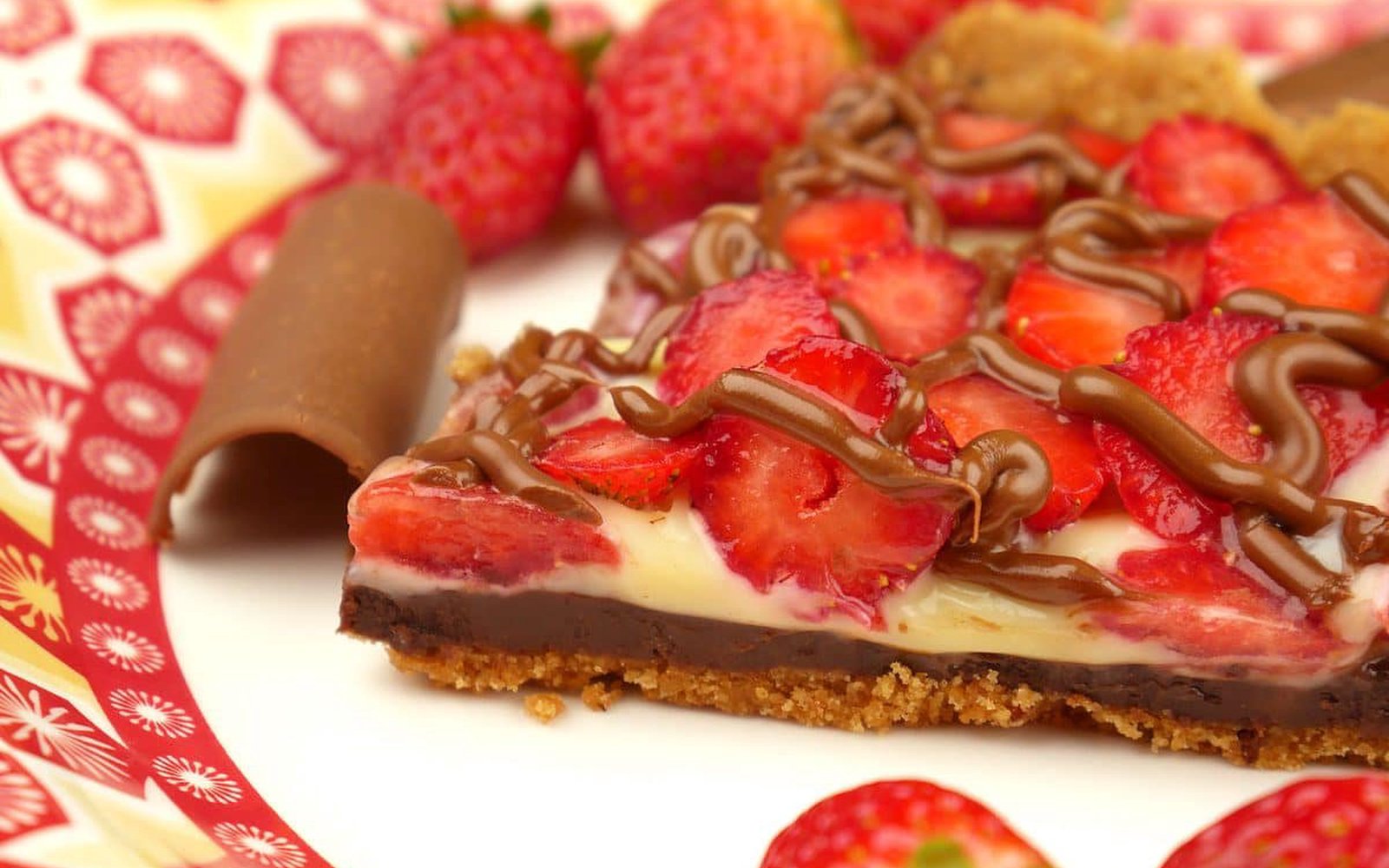 Torta Trufada com Morangos
