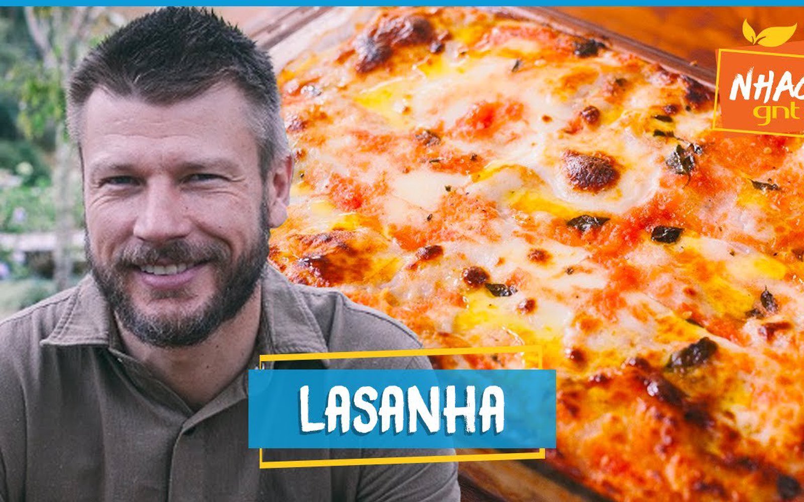 Lasanha de costelinha com molho de tomate e bechamel