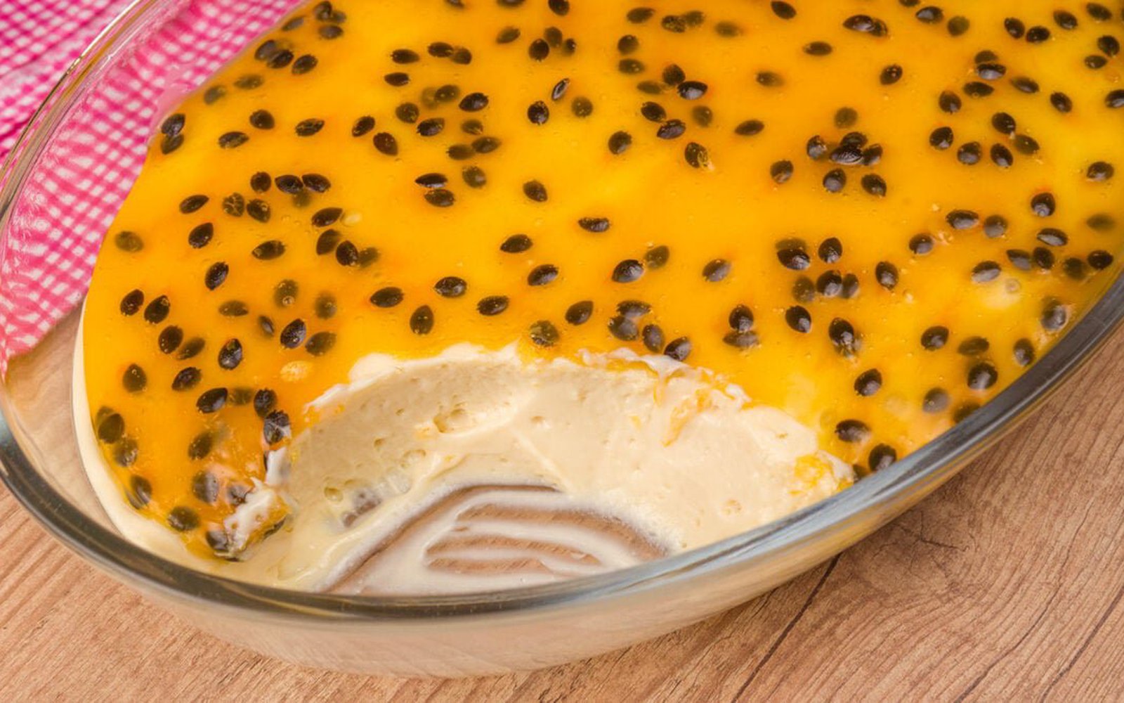 Mousse de Maracujá sem Gelatina e sem Ovo