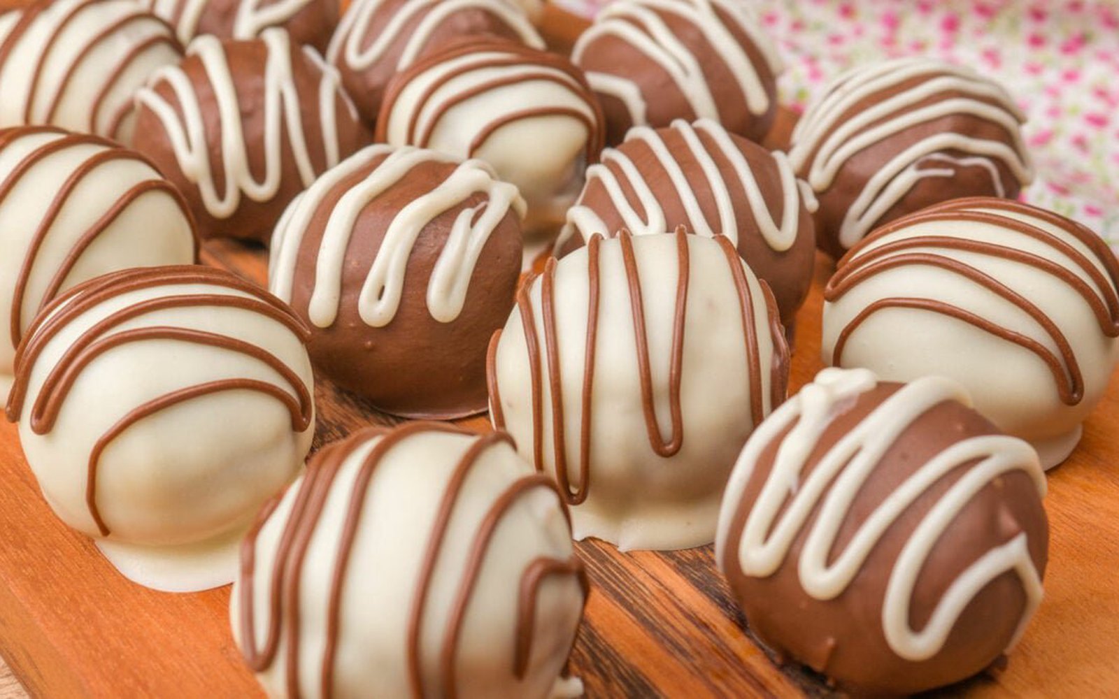 Bombom de Nutella com Bolo de Chocolate