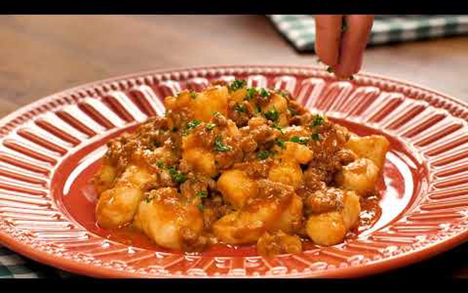 Nhoque de Batata à Bolonhesa