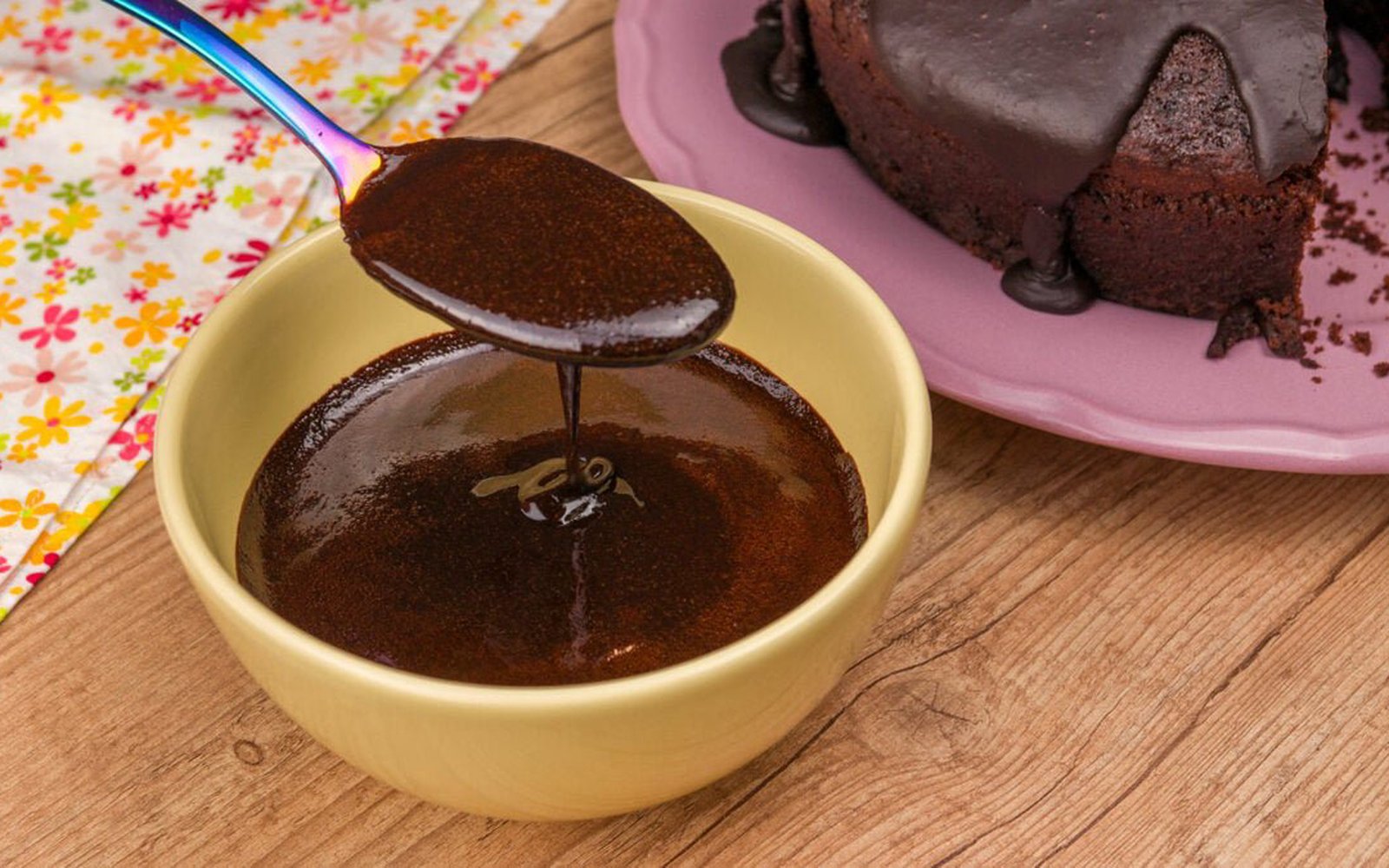 cobertura de chocolate para bolo crocante
