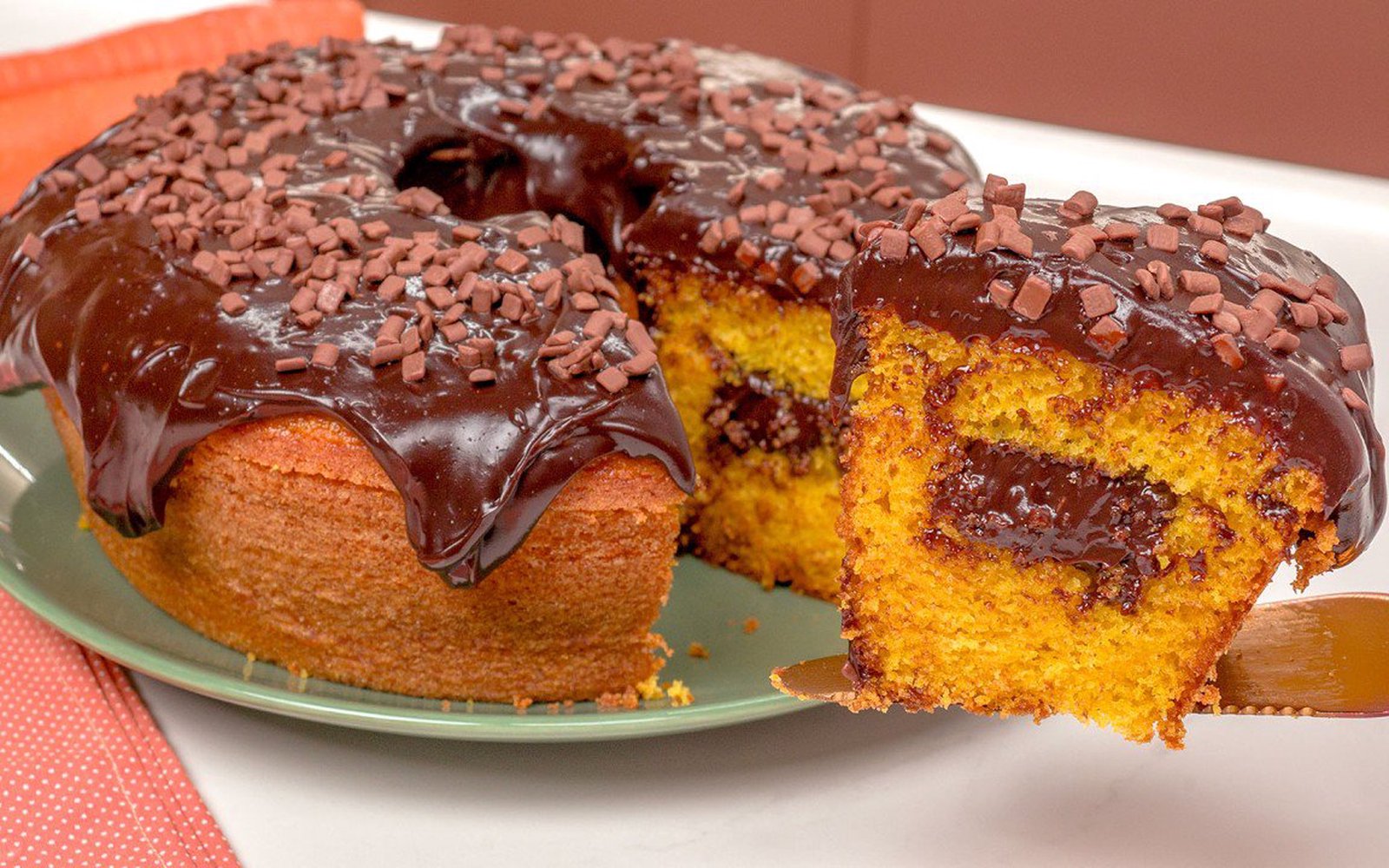Bolo de Cenoura Recheado