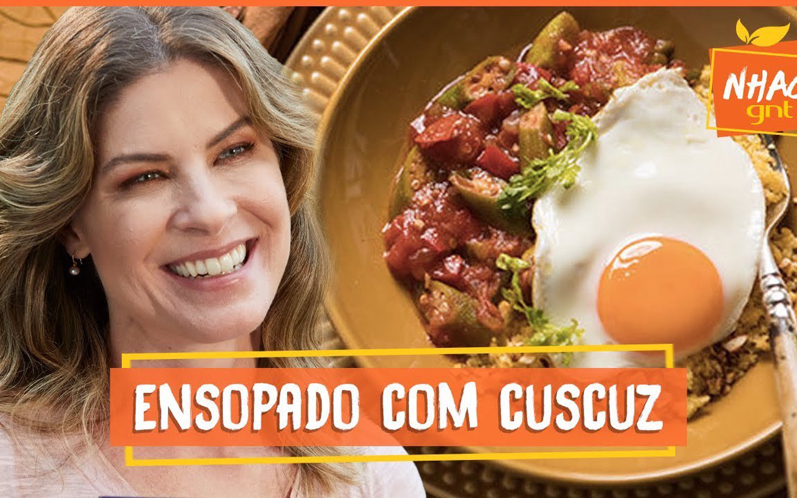 Ensopado de quiabo com cuscuz de milho e ovo frito