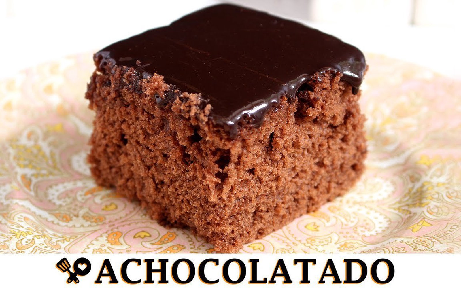 Bolo de Nescau com Cobertura
