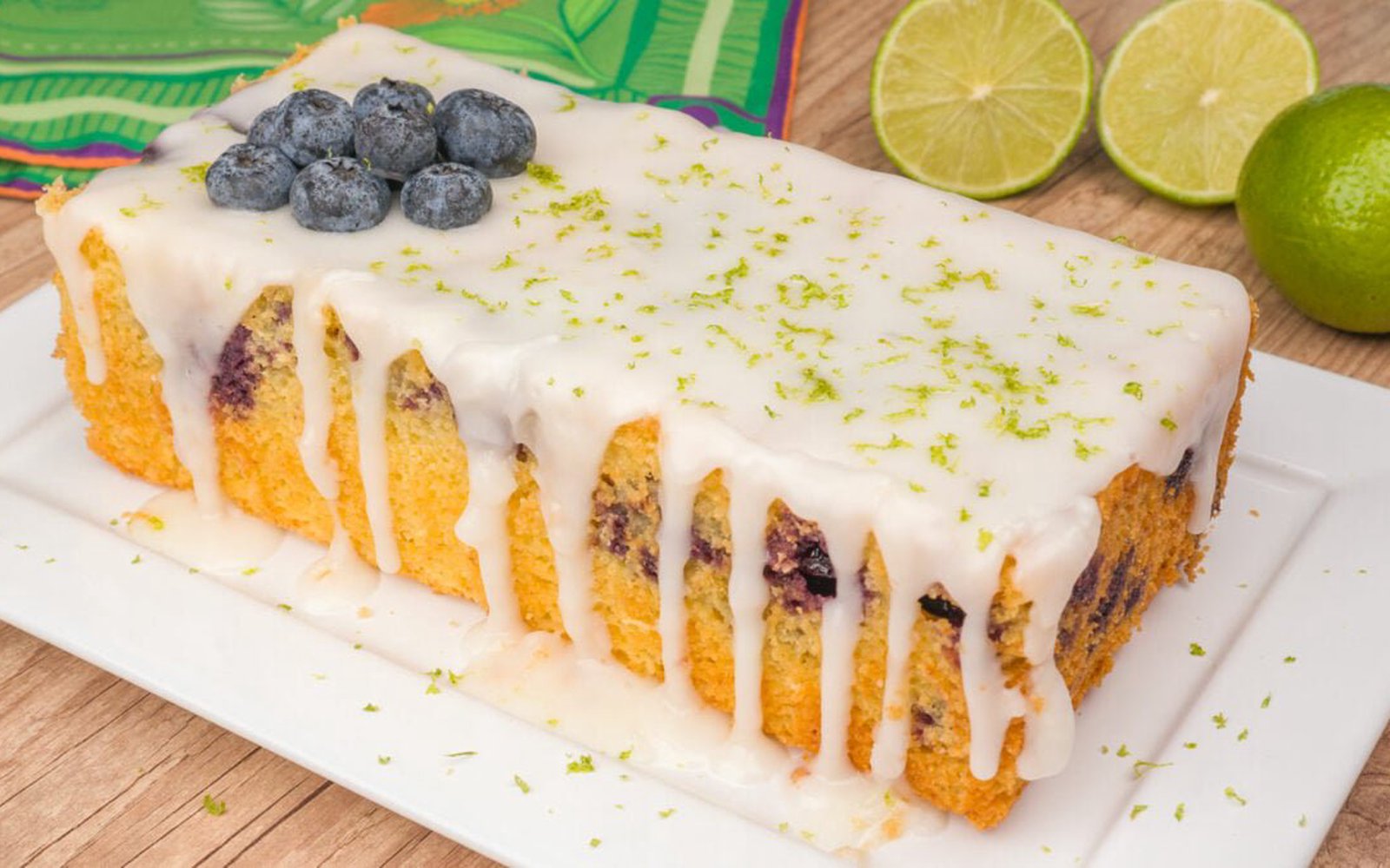 Bolo de Limão com Mirtilos
