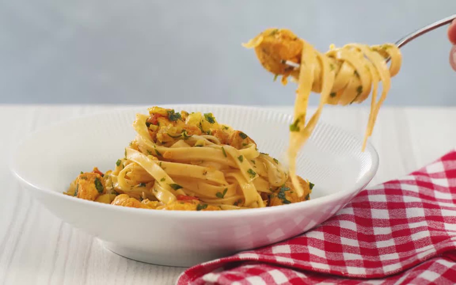 Receita de Macarrão com Frango e Especiarias