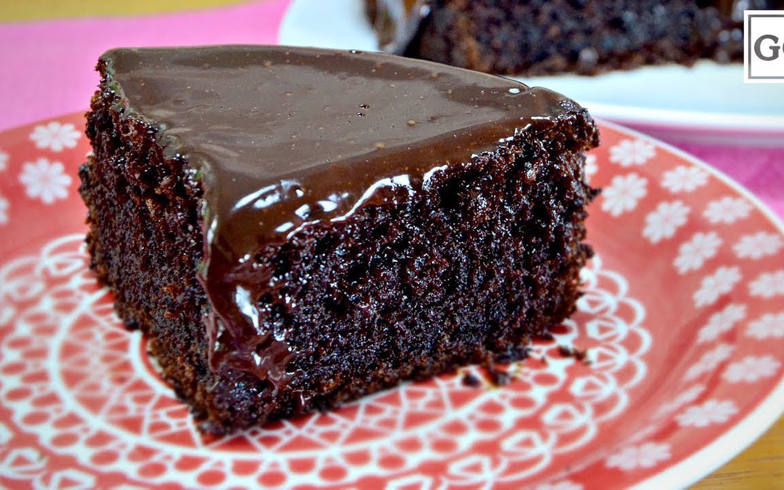 Bolo de Chocolate Cremoso com Iogurte