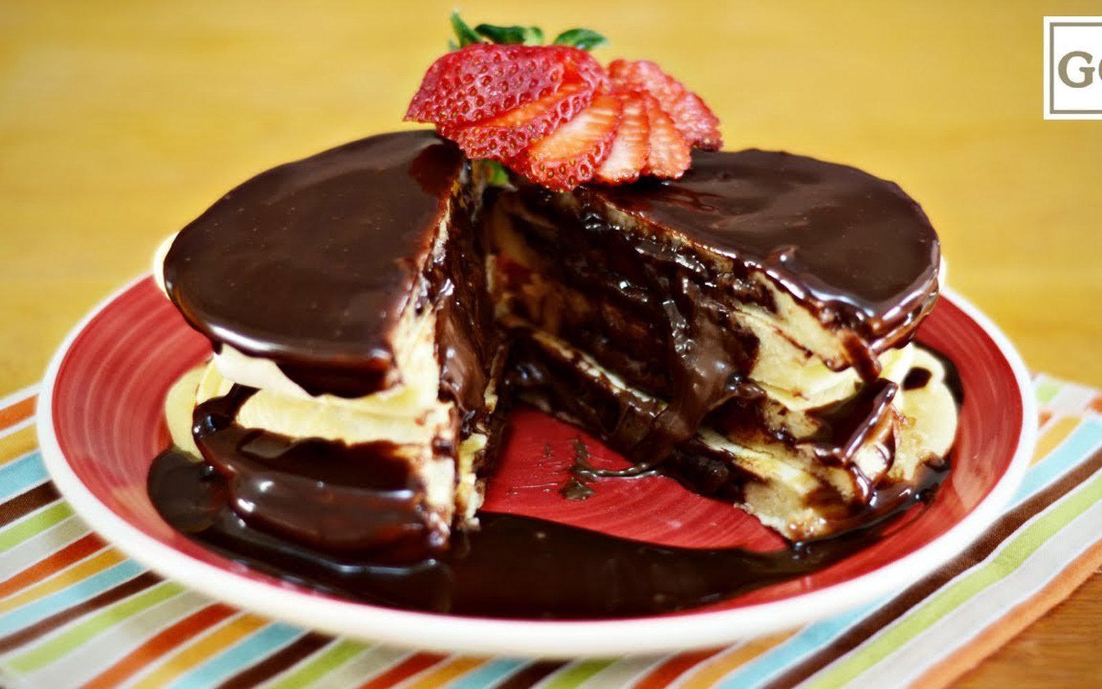 Panqueca Americana Recheada com Nutella