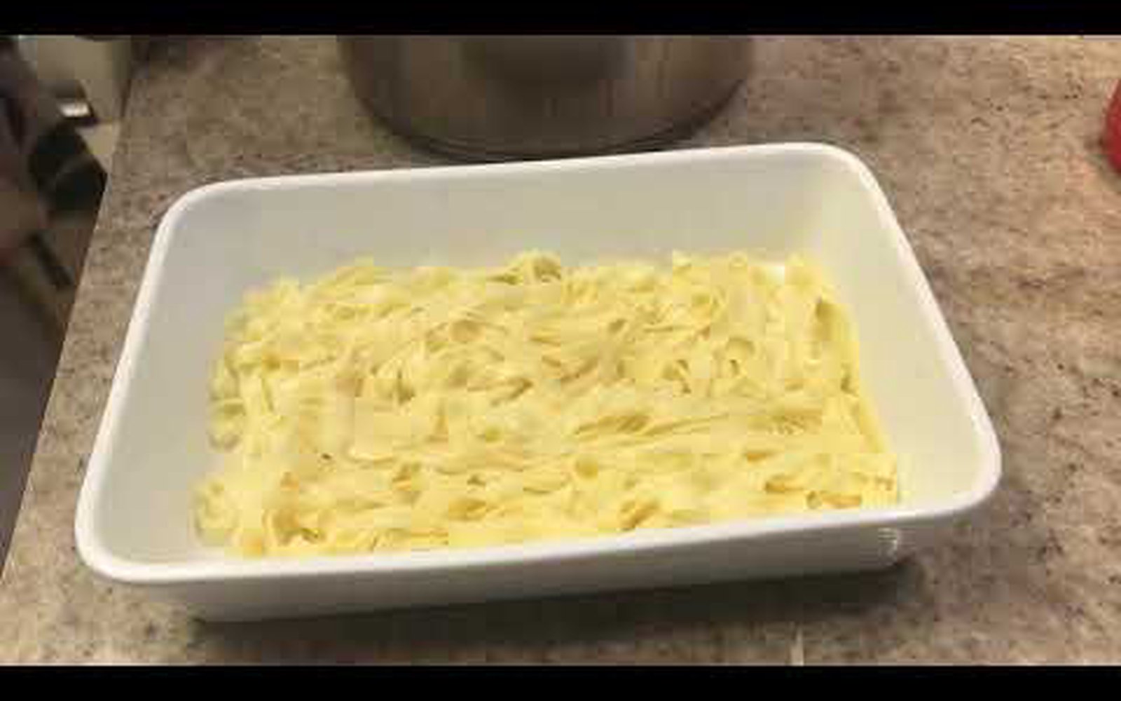Talharim de Massa Fresca com Molho Mornay