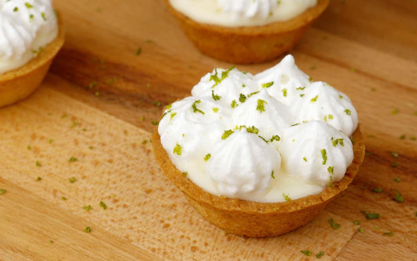 Tortinha de Limão com 7 ingredientes