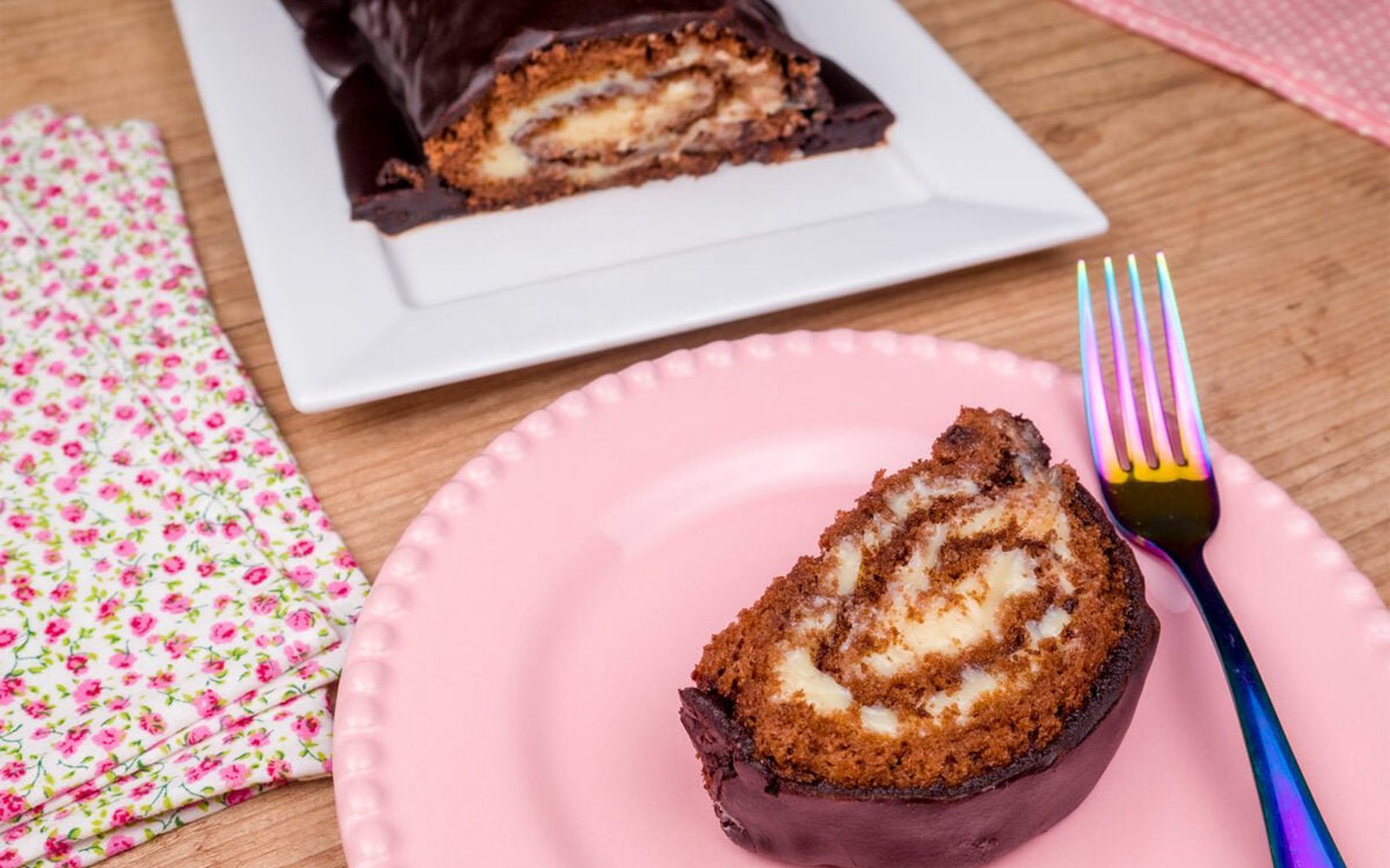 Rocambole de Chocolate e Creme