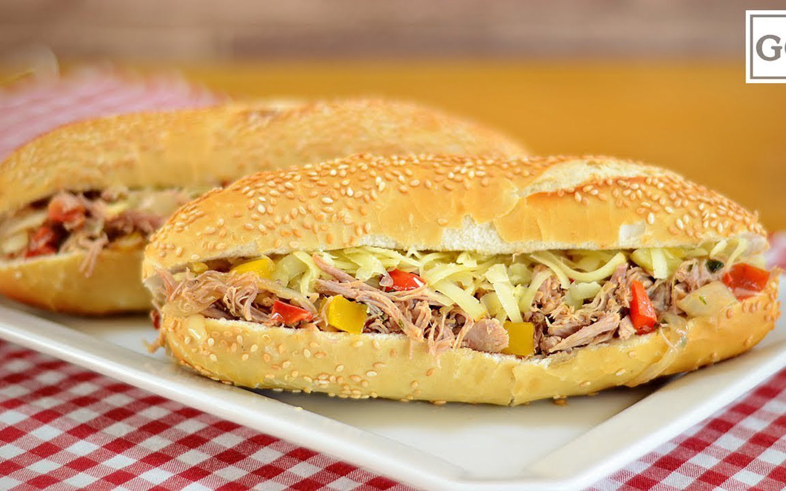 Sanduíche de Pernil