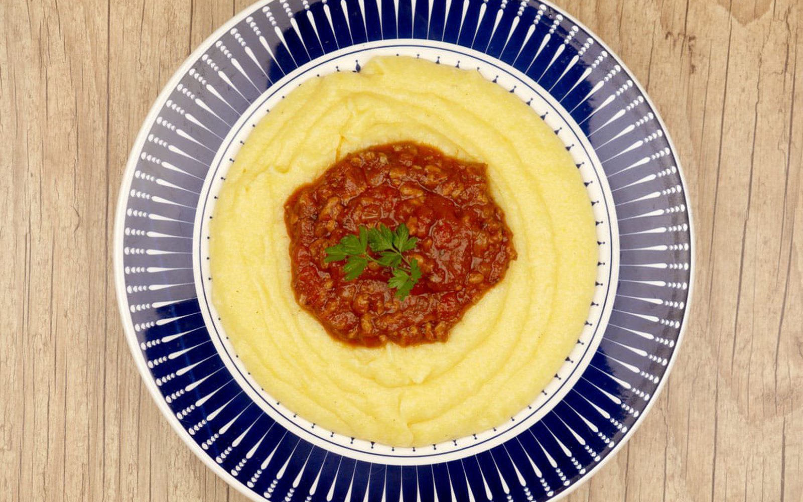 Polenta cremosa ou Angu? Receita deliciosa e fácil de fazer com 5 ingredientes