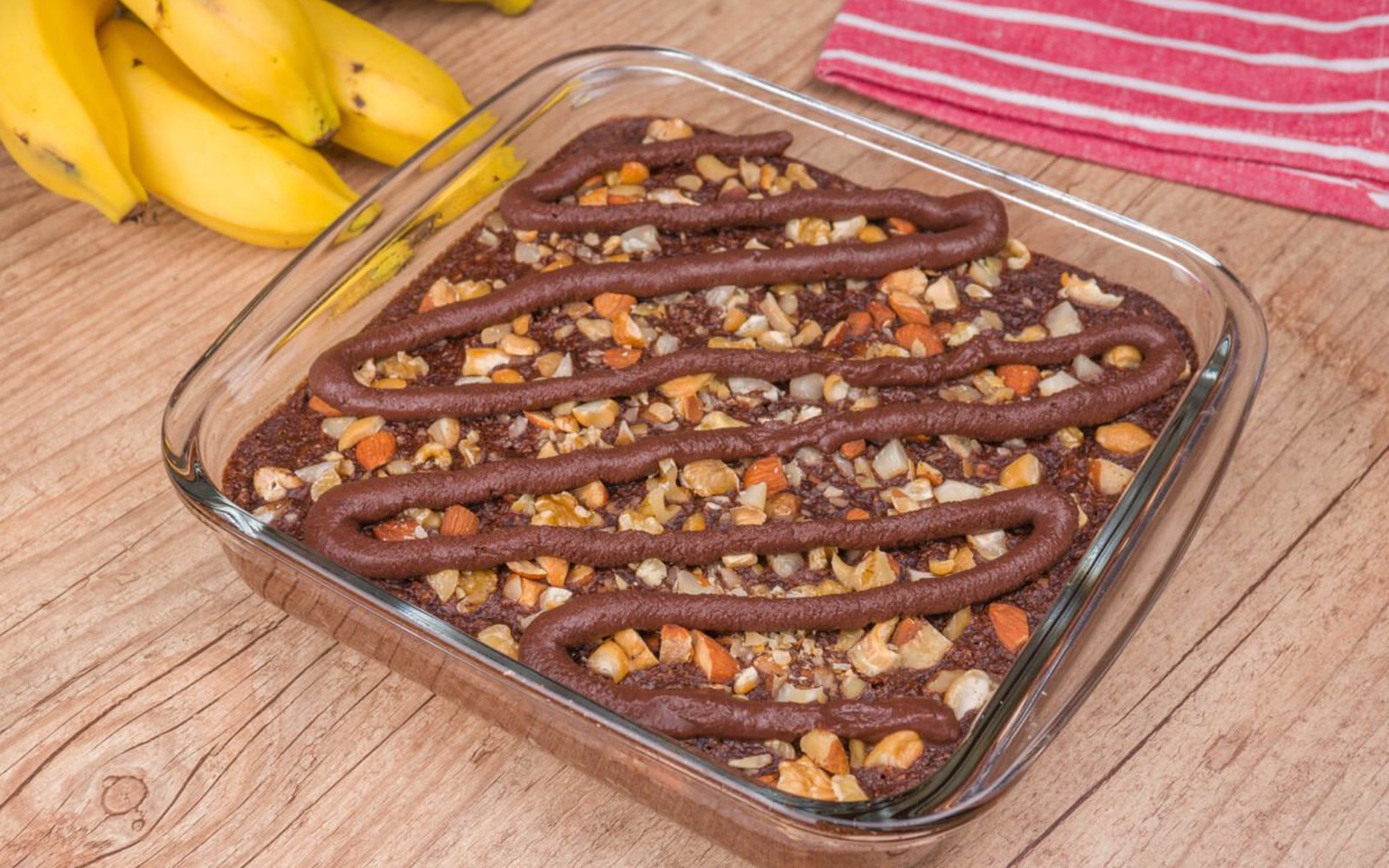 Sobremesa de Aveia, Banana, Chocolate e Castanhas