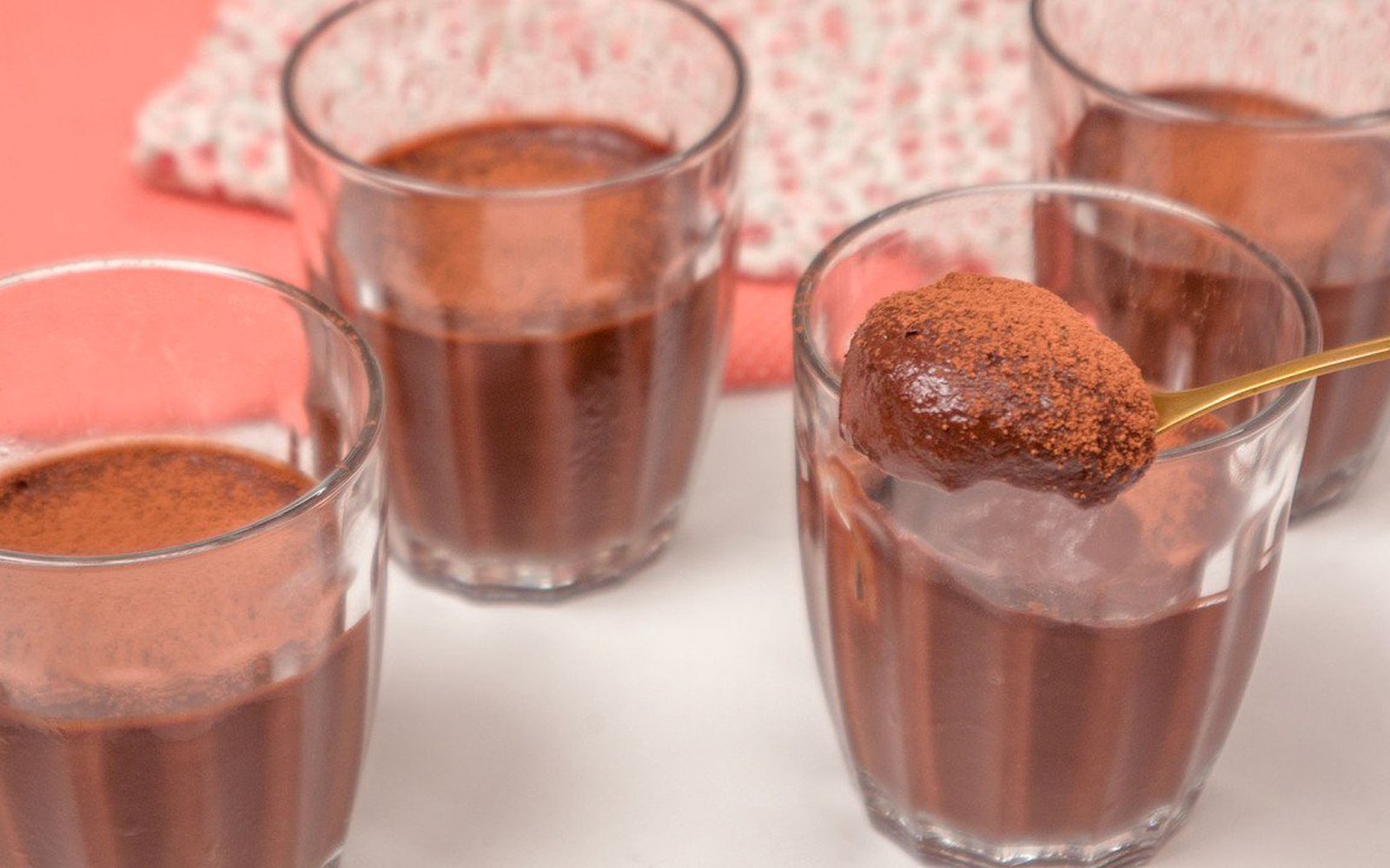 Mousse de Chocolate com Ovo Cozido