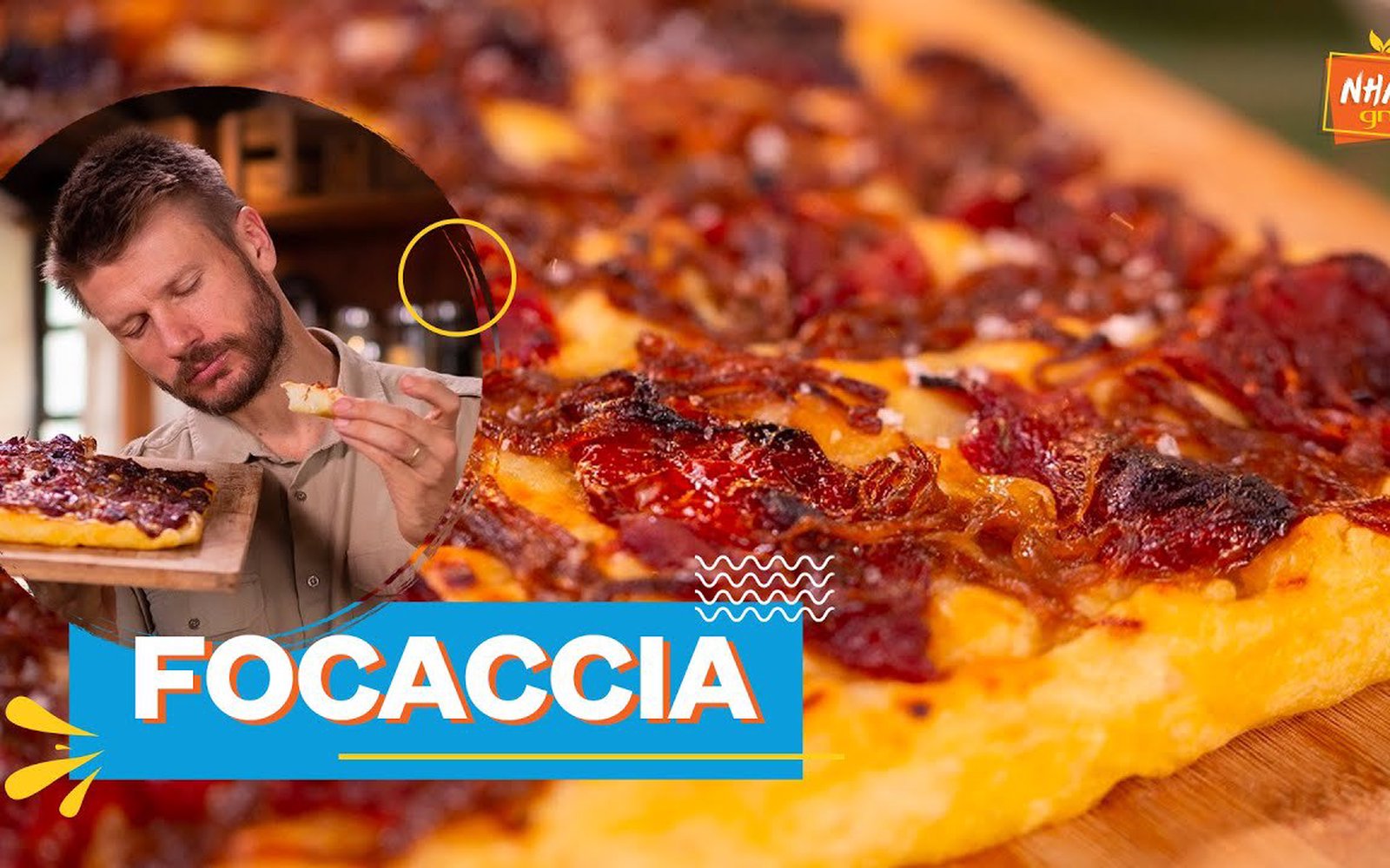 Focaccia com tomate seco e cebola agridoce