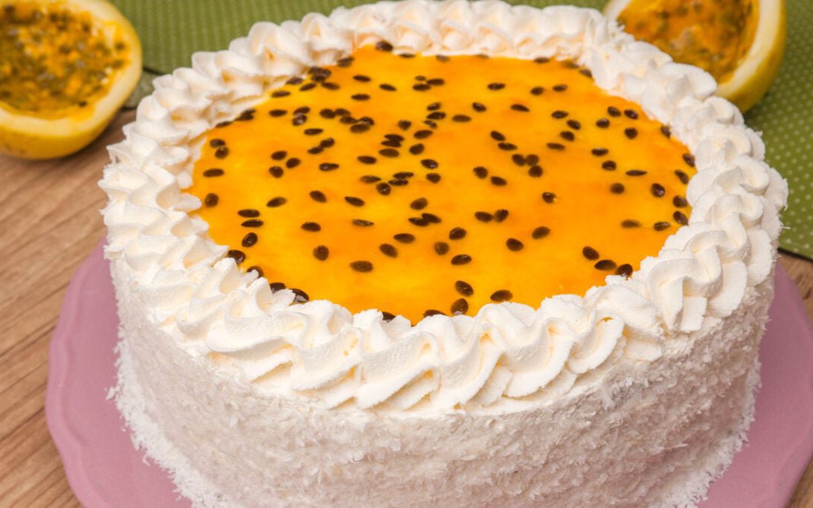Bolo de Beijinho com Maracujá