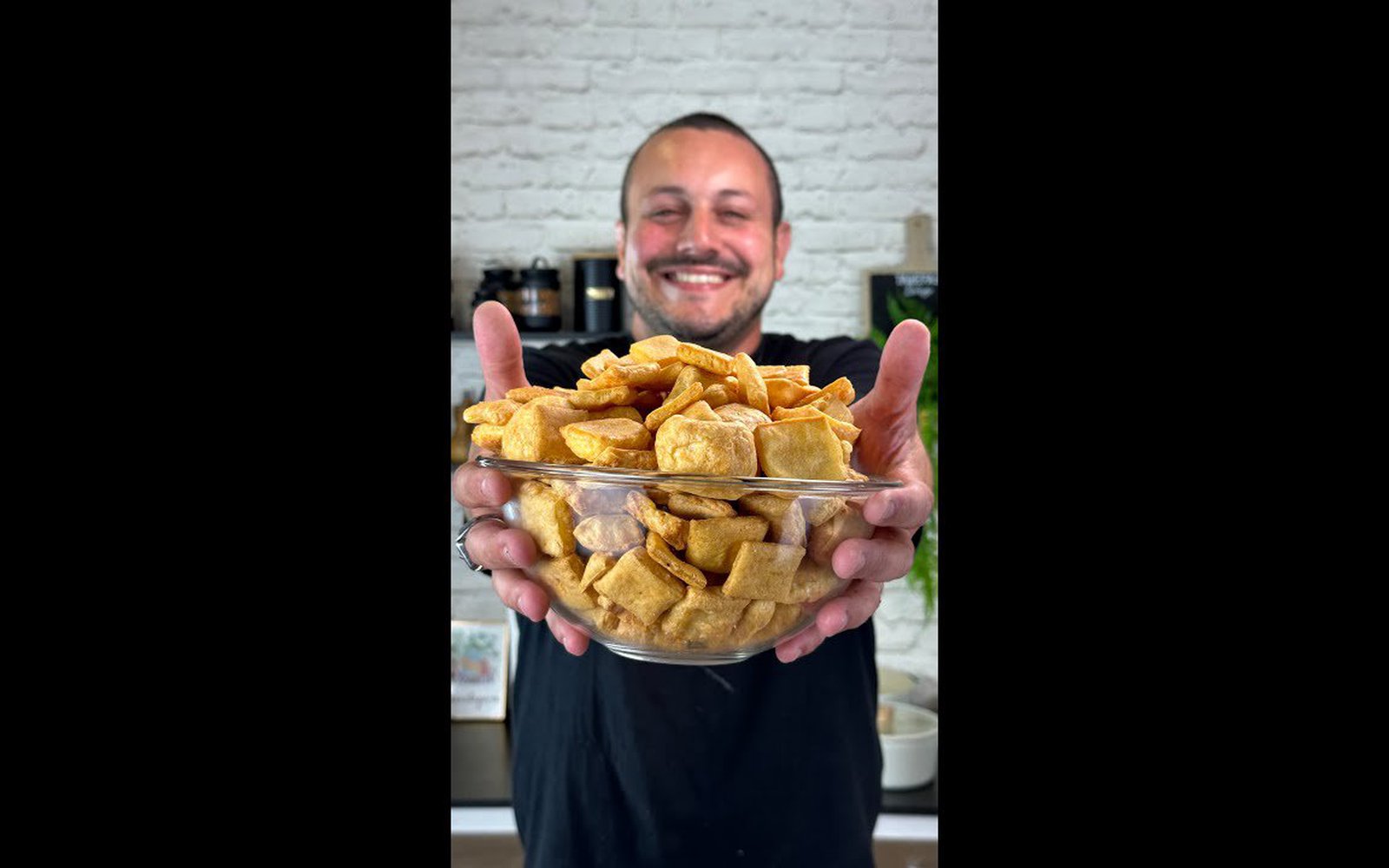 Salgadinho de Tapioca e Ovo na Airfryer