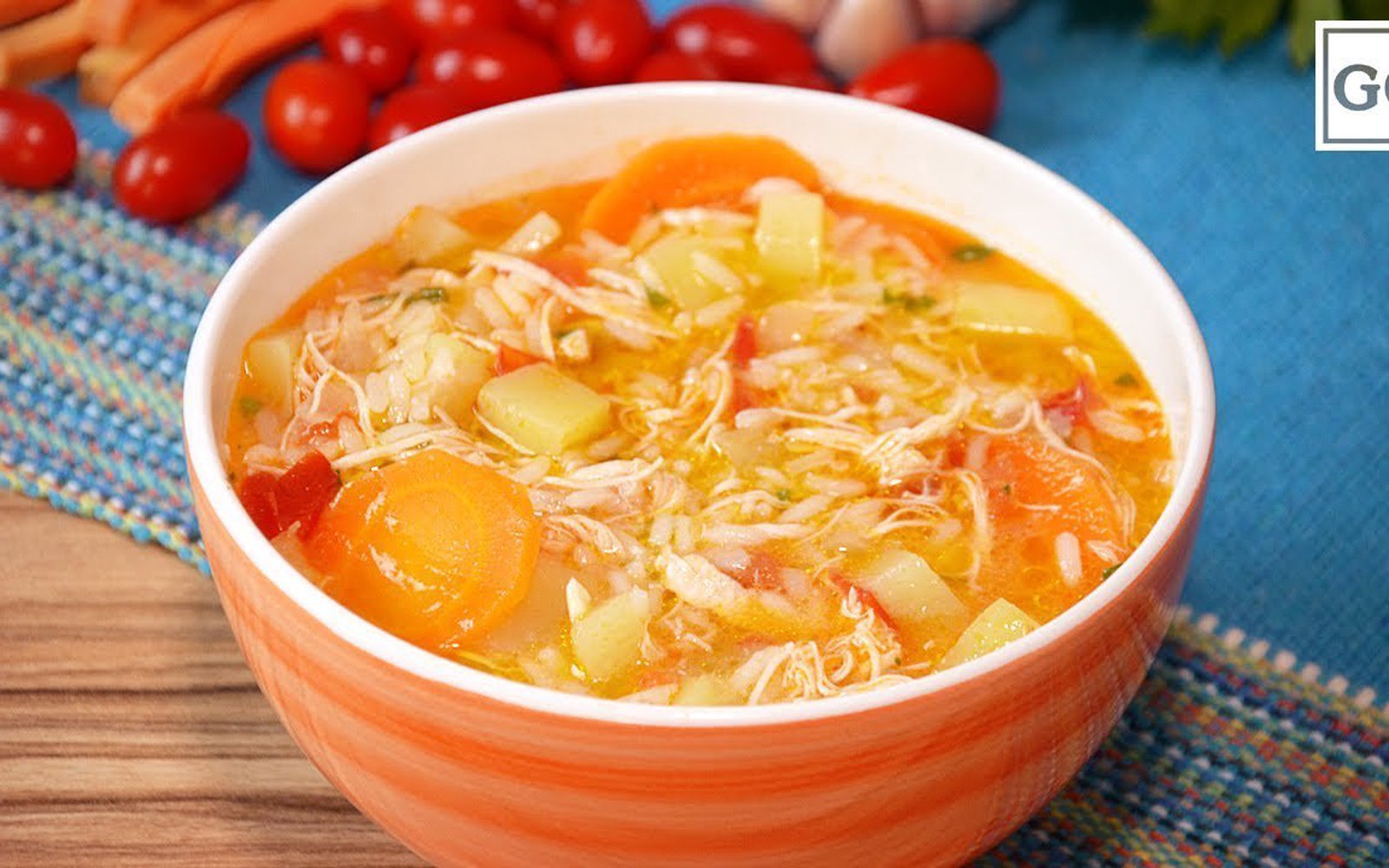 Canja de Galinha com Arroz e Legumes