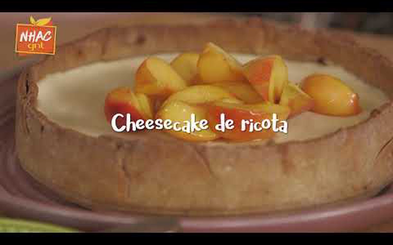Cheesecake de Ricota com Pêssegos Macerados