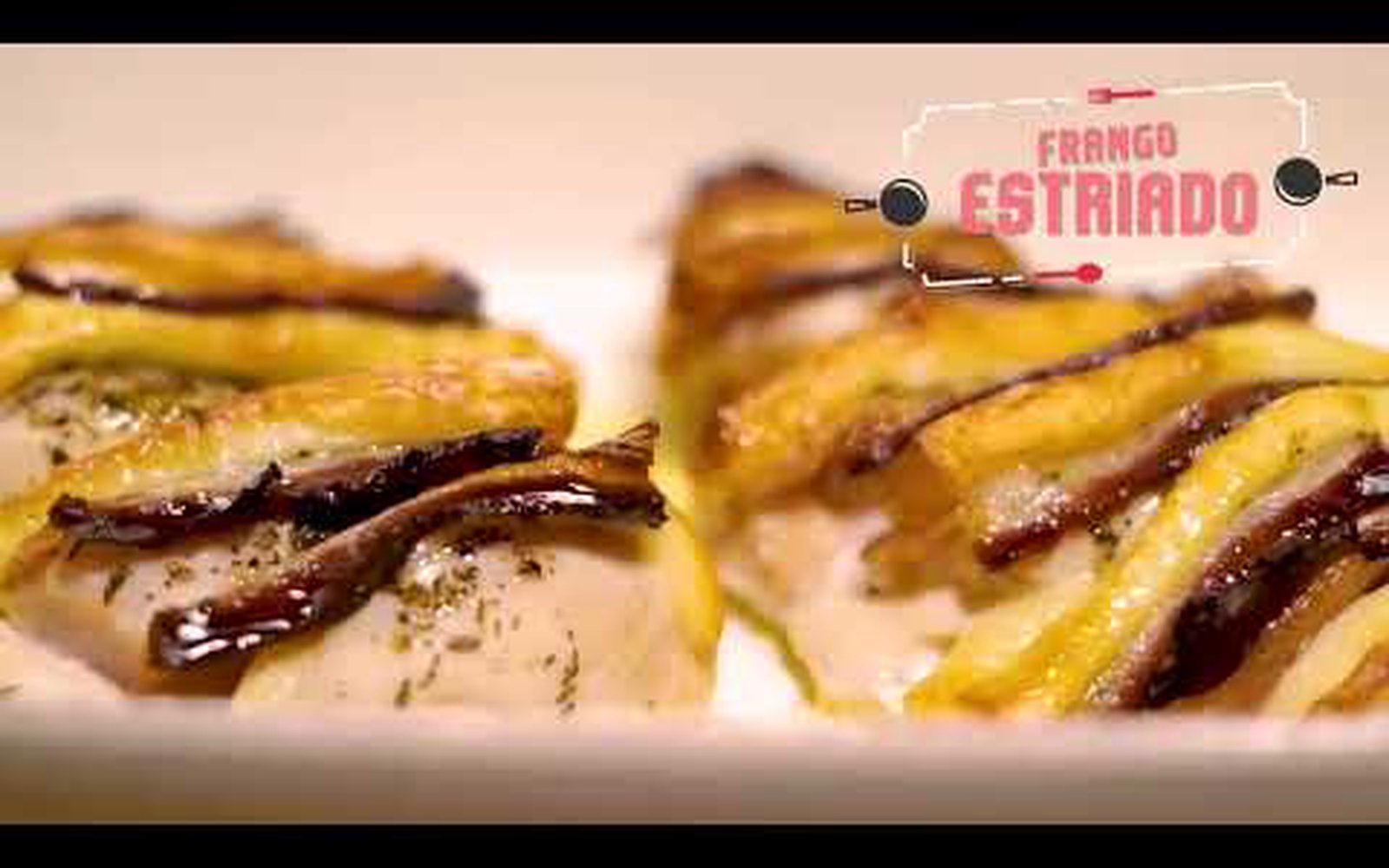 Frango Estriado com Queijo Coalho e Bacon