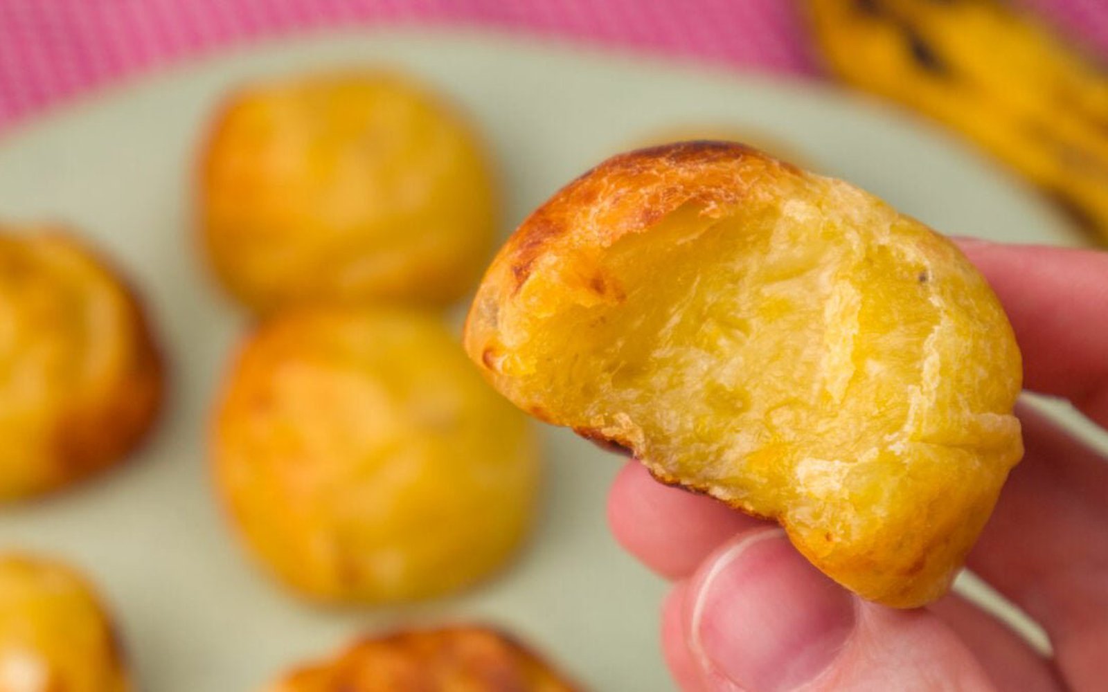 Pão de Queijo de Banana da Terra