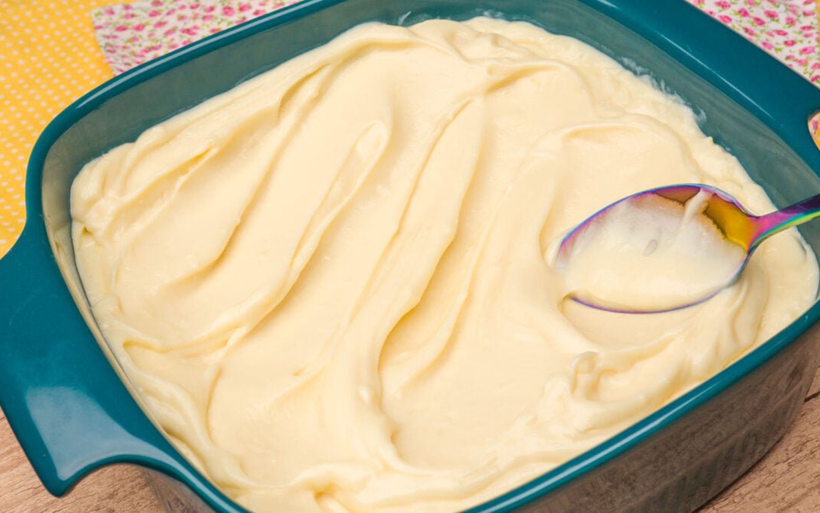 Creme de Confeiteiro com Leite Condensado