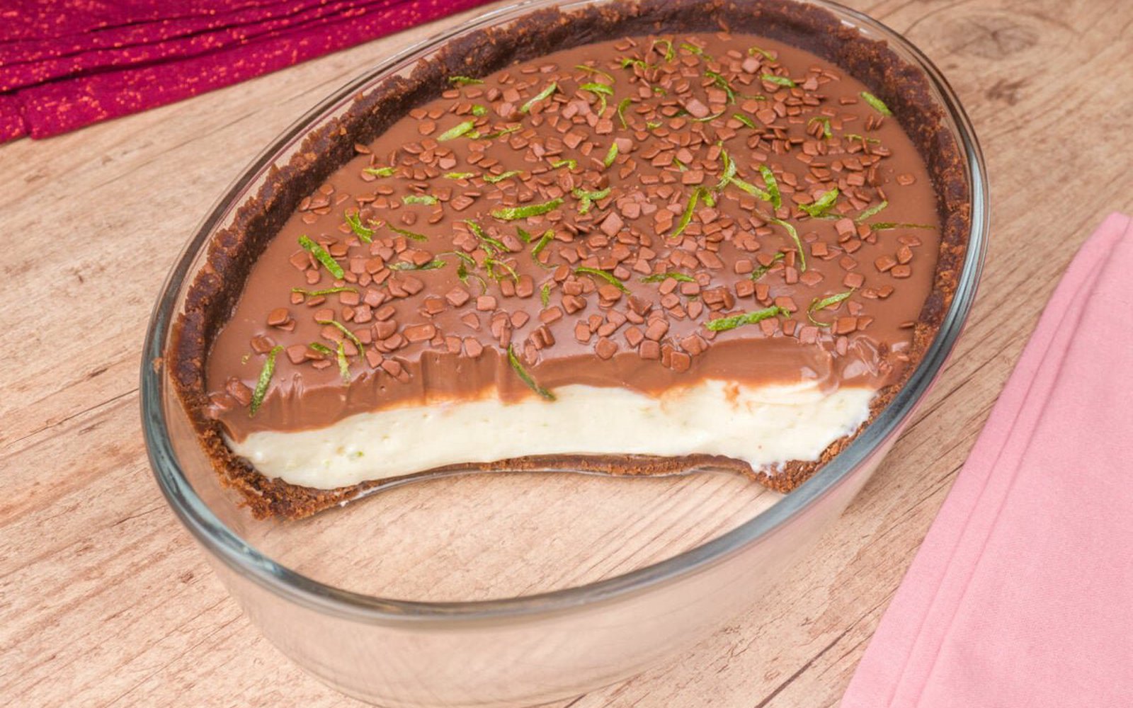 Torta de Limão com Chocolate na Travessa