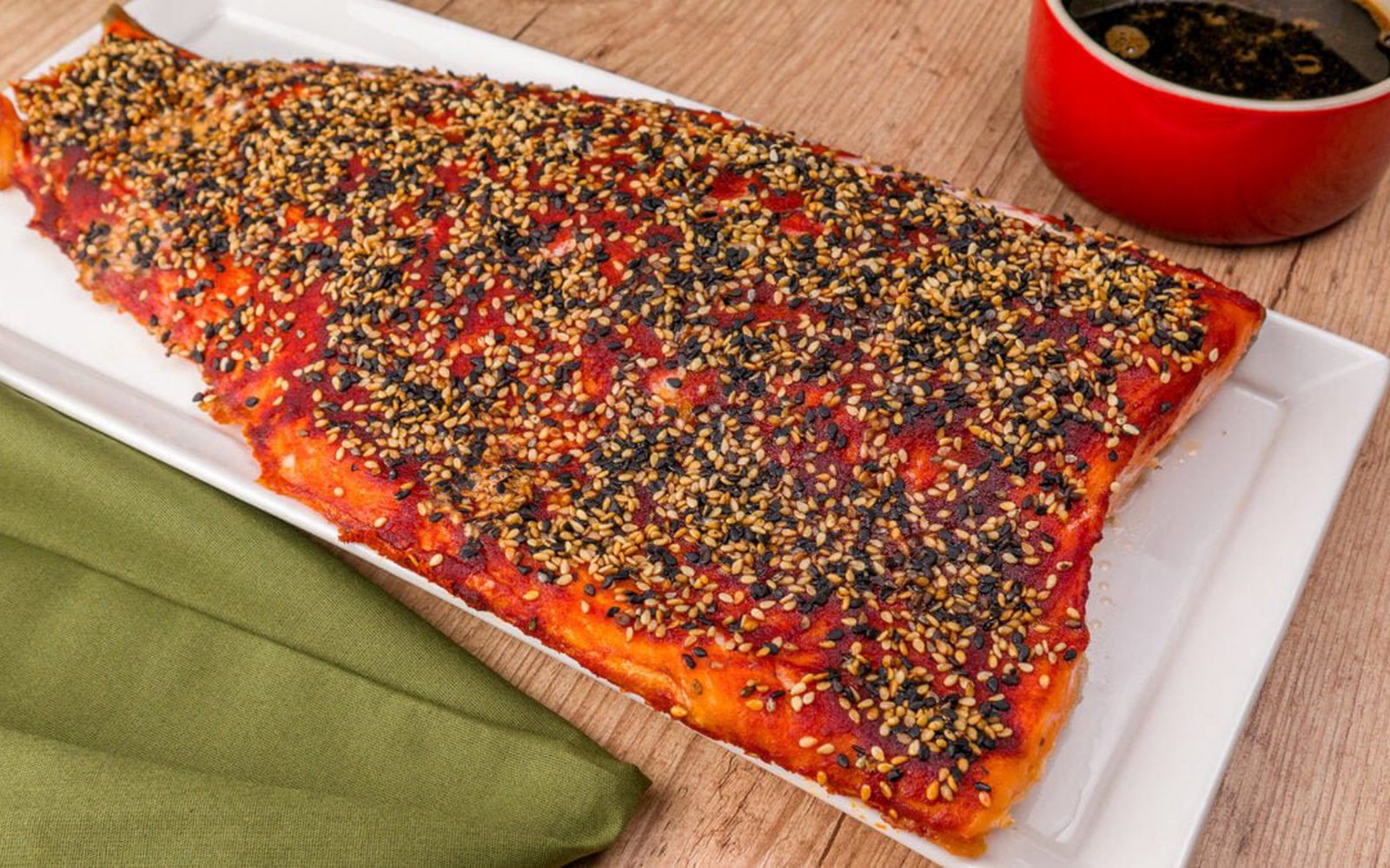 Salmão com Páprica e Gergelim