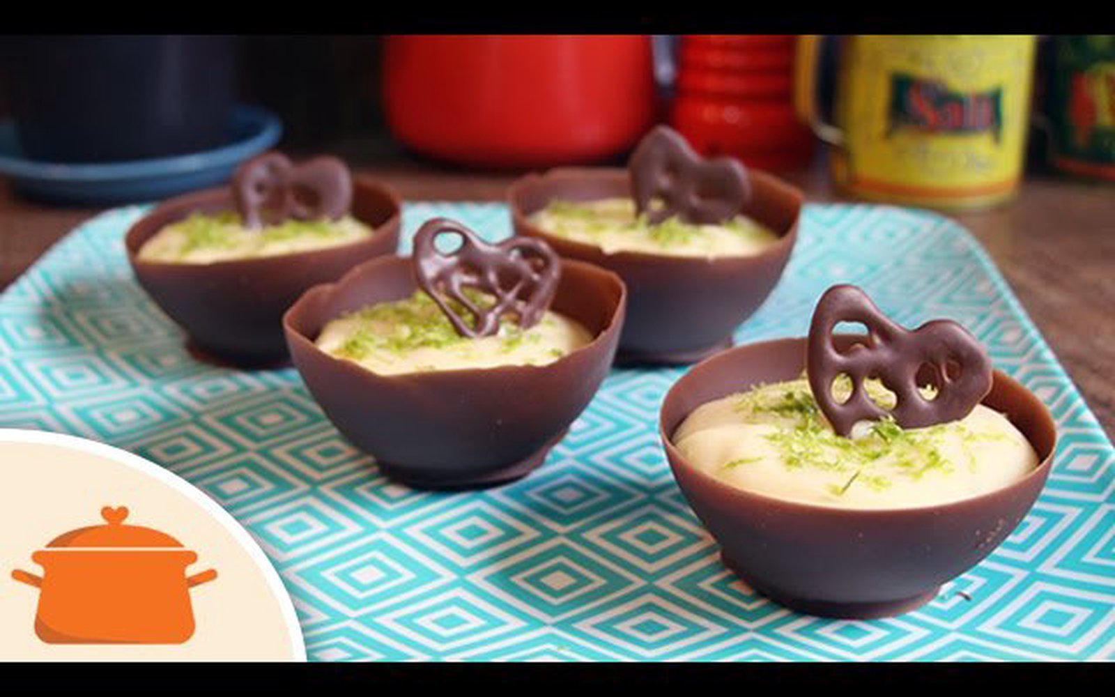 Mousse de Limão na Casquinha de Chocolate