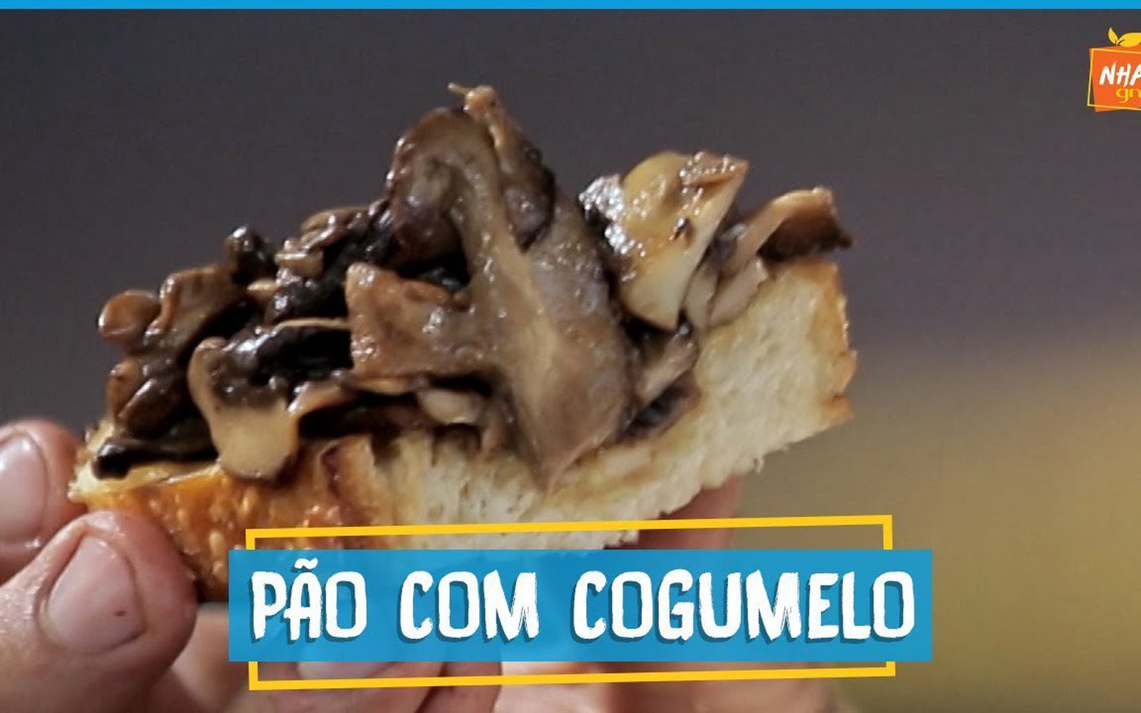 Pão de alho com cogumelos na chapa